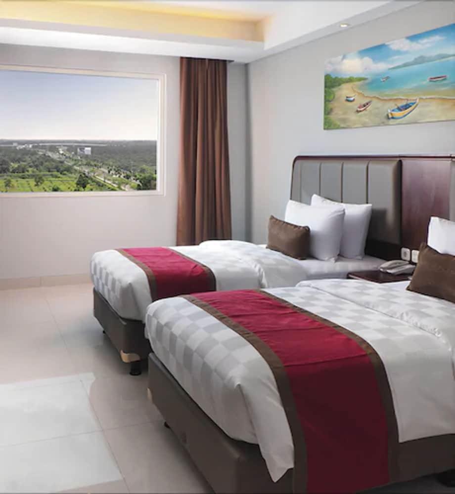 D'Primahotel Kualanamu Airport Medan Exterior photo