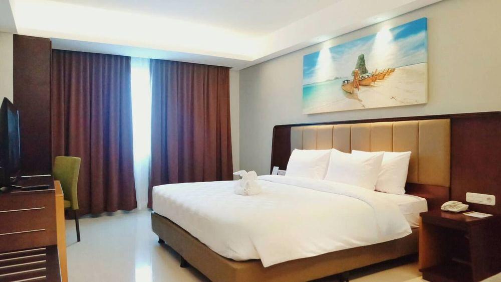 D'Primahotel Kualanamu Airport Medan Exterior photo