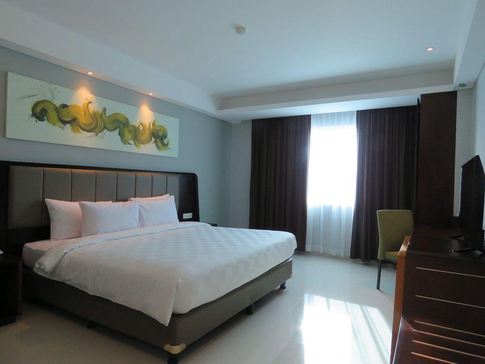 D'Primahotel Kualanamu Airport Medan Exterior photo